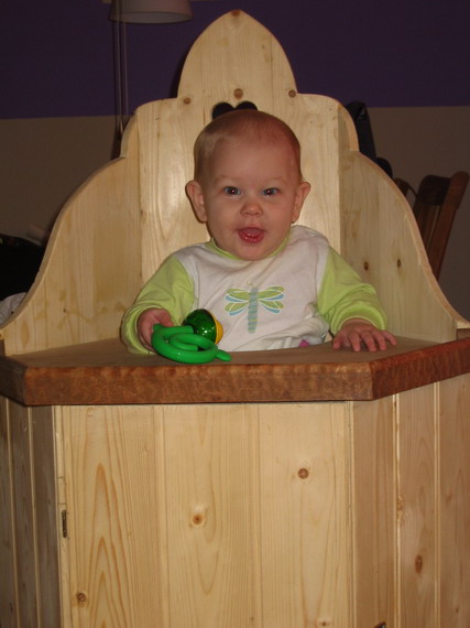 Prinses Saskia op haar troon