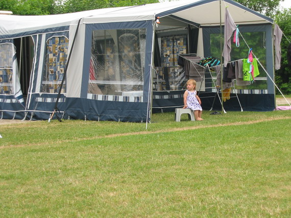 Mijn eigen tent.. Eigenlijk die van de buren, maar daar trek ik me weinig van aan.