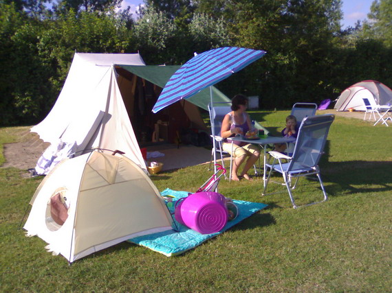 En zo zitten we erbij op de camping