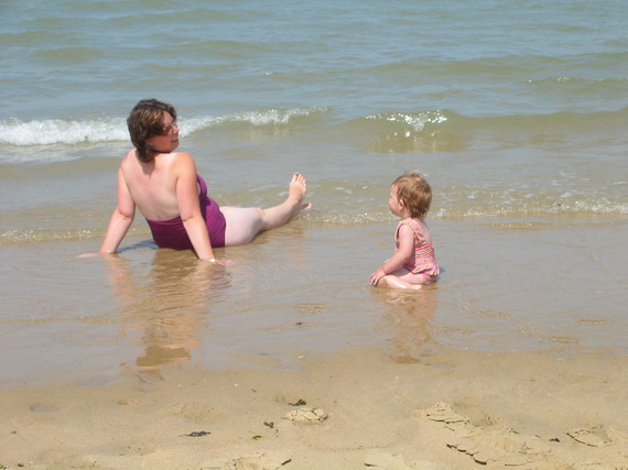 Mama en Sas met hun dikke billen in het water ;)