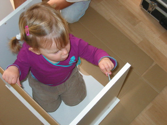 De laatste schroefjes in de lades van mijn kast. Ik ben hier echt wel goed in!