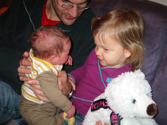 Baby Nienke mag ook bij mij op schoot zitten