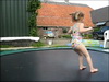 Video28: Op de trampoline